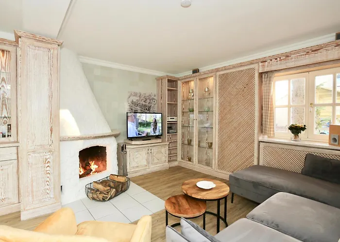 別荘 Strandhuus ユイスト